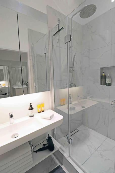 Smart Apt Mit Balkon Am Augarten Park Naehe Zentrum Viena Exterior foto